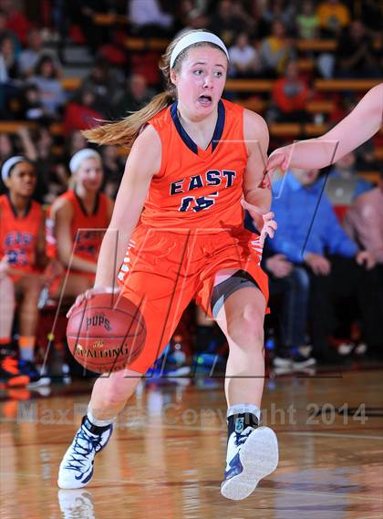 Thumbnail 2 in Andale vs Olathe East (Mid America Classic 1st Round) photogallery.