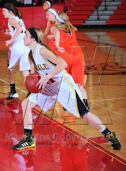 Thumbnail 1 in Andale vs Olathe East (Mid America Classic 1st Round) photogallery.