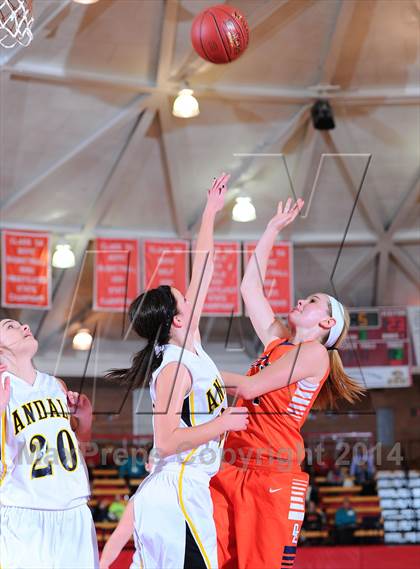 Thumbnail 2 in Andale vs Olathe East (Mid America Classic 1st Round) photogallery.