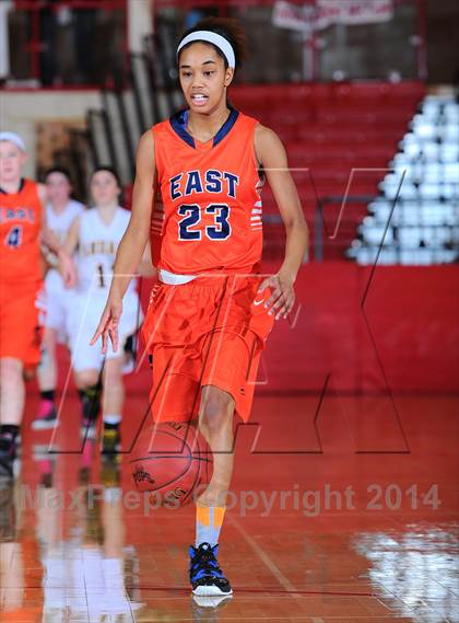 Thumbnail 2 in Andale vs Olathe East (Mid America Classic 1st Round) photogallery.