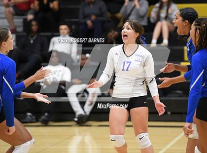 Thumbnail 1 in Sterling @ Burlington Township photogallery.