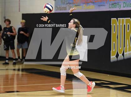 Thumbnail 3 in Sterling @ Burlington Township photogallery.