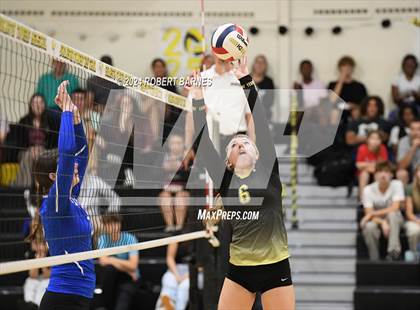 Thumbnail 1 in Sterling @ Burlington Township photogallery.