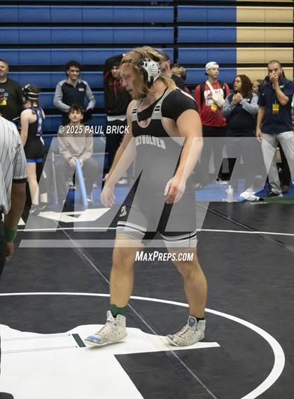 Thumbnail 3 in  UIL Boys Wrestling Region 4 Finals (Day 1) photogallery.