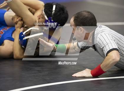 Thumbnail 1 in  UIL Boys Wrestling Region 4 Finals (Day 1) photogallery.
