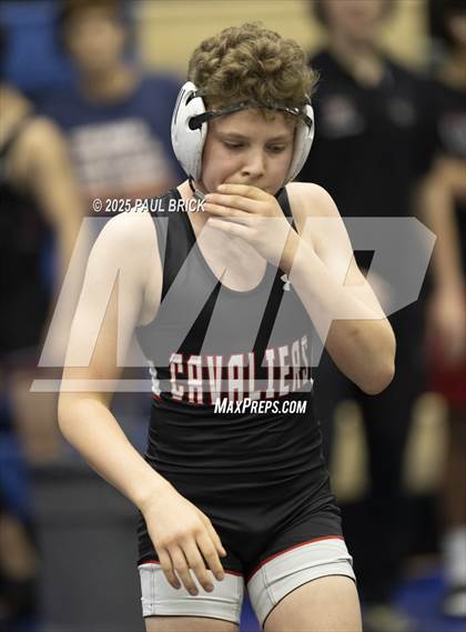 Thumbnail 2 in  UIL Boys Wrestling Region 4 Finals (Day 1) photogallery.
