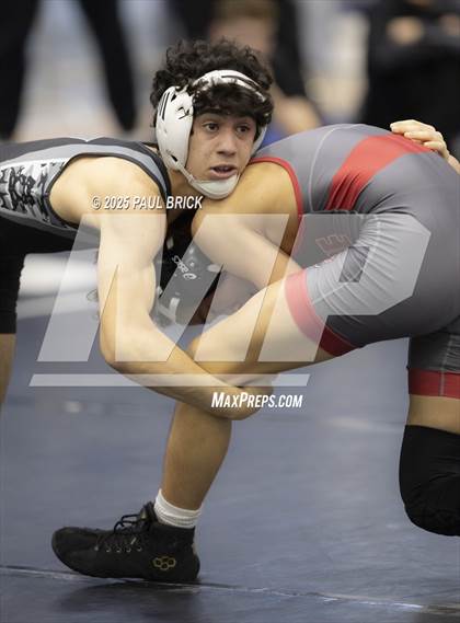 Thumbnail 1 in  UIL Boys Wrestling Region 4 Finals (Day 1) photogallery.
