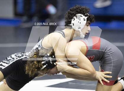 Thumbnail 2 in  UIL Boys Wrestling Region 4 Finals (Day 1) photogallery.