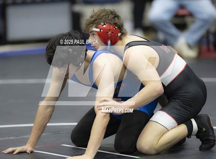 Thumbnail 2 in  UIL Boys Wrestling Region 4 Finals (Day 1) photogallery.