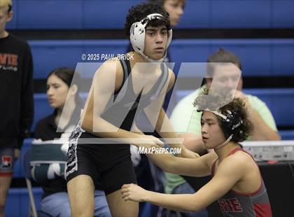 Thumbnail 3 in  UIL Boys Wrestling Region 4 Finals (Day 1) photogallery.