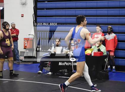 Thumbnail 3 in  UIL Boys Wrestling Region 4 Finals (Day 1) photogallery.