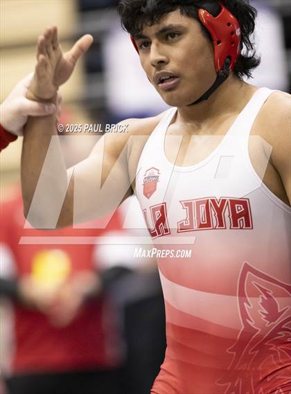 Thumbnail 2 in  UIL Boys Wrestling Region 4 Finals (Day 1) photogallery.