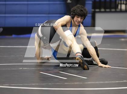 Thumbnail 3 in  UIL Boys Wrestling Region 4 Finals (Day 1) photogallery.