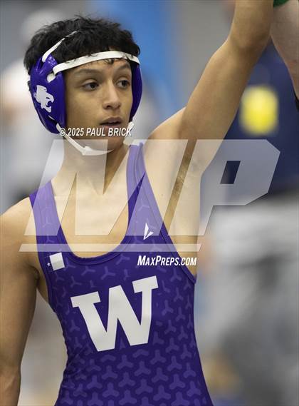 Thumbnail 2 in  UIL Boys Wrestling Region 4 Finals (Day 1) photogallery.
