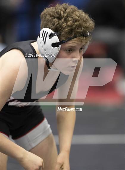 Thumbnail 1 in  UIL Boys Wrestling Region 4 Finals (Day 1) photogallery.