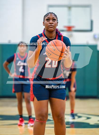 Thumbnail 1 in Alief Taylor vs. Aledo (McDonald's Texas Invitational) photogallery.