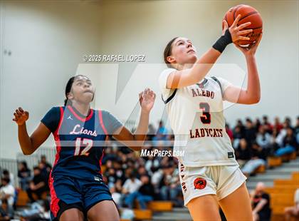 Thumbnail 2 in Alief Taylor vs. Aledo (McDonald's Texas Invitational) photogallery.
