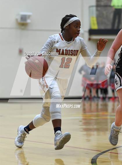 Thumbnail 2 in Madison vs Churchill photogallery.