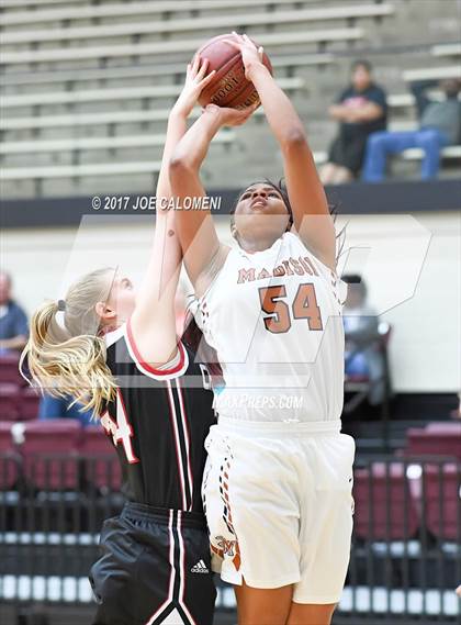 Thumbnail 1 in Madison vs Churchill photogallery.
