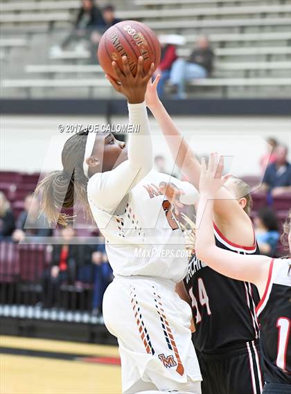 Thumbnail 2 in Madison vs Churchill photogallery.