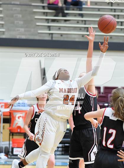 Thumbnail 2 in Madison vs Churchill photogallery.