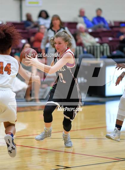 Thumbnail 2 in Madison vs Churchill photogallery.