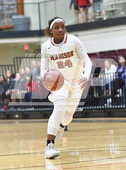 Thumbnail 2 in Madison vs Churchill photogallery.