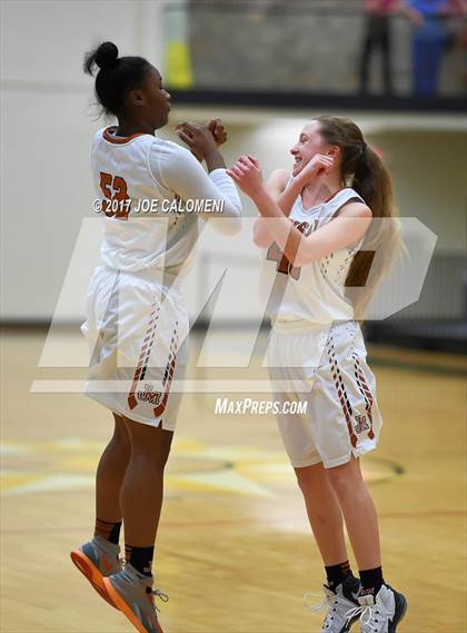Thumbnail 1 in Madison vs Churchill photogallery.