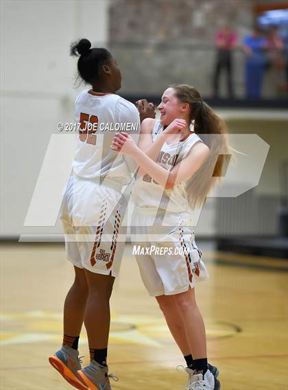 Thumbnail 2 in Madison vs Churchill photogallery.