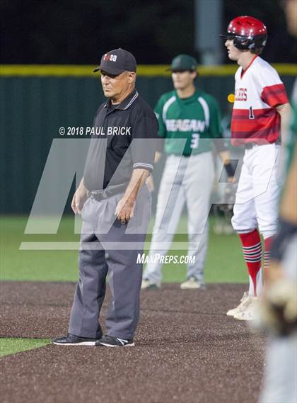 Thumbnail 1 in Lake Travis vs San Antonio Reagan (UIL 6A Regional Quarterfinal) photogallery.