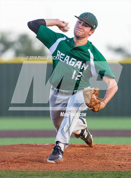 Thumbnail 1 in Lake Travis vs San Antonio Reagan (UIL 6A Regional Quarterfinal) photogallery.