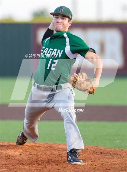Thumbnail 3 in Lake Travis vs San Antonio Reagan (UIL 6A Regional Quarterfinal) photogallery.