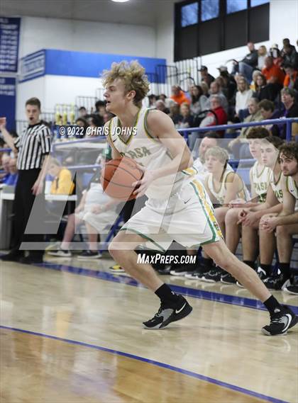 Thumbnail 2 in Southwestern vs. Waterloo (Freeburg/Columbia Holliday Tournament) photogallery.