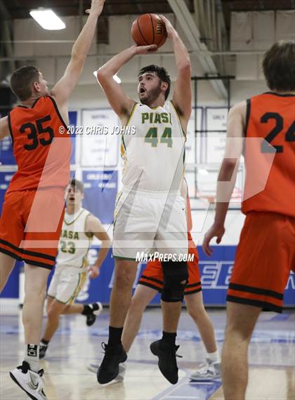 Thumbnail 1 in Southwestern vs. Waterloo (Freeburg/Columbia Holliday Tournament) photogallery.