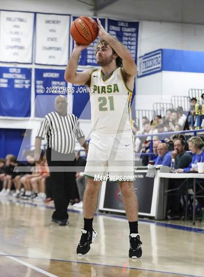 Thumbnail 1 in Southwestern vs. Waterloo (Freeburg/Columbia Holliday Tournament) photogallery.