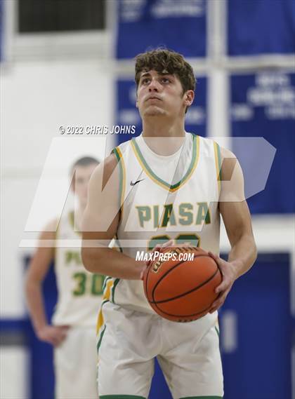 Thumbnail 3 in Southwestern vs. Waterloo (Freeburg/Columbia Holliday Tournament) photogallery.