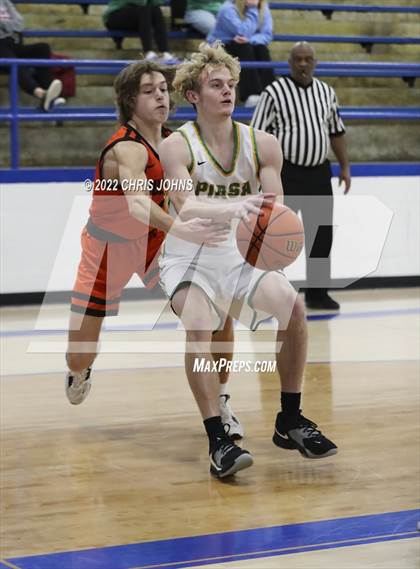 Thumbnail 1 in Southwestern vs. Waterloo (Freeburg/Columbia Holliday Tournament) photogallery.