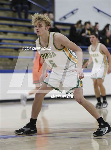 Thumbnail 2 in Southwestern vs. Waterloo (Freeburg/Columbia Holliday Tournament) photogallery.