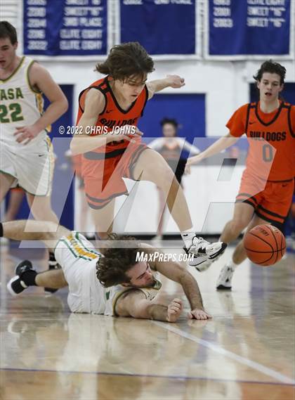 Thumbnail 1 in Southwestern vs. Waterloo (Freeburg/Columbia Holliday Tournament) photogallery.