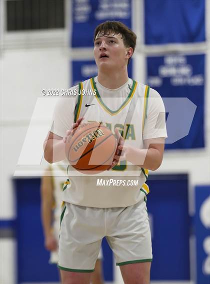 Thumbnail 2 in Southwestern vs. Waterloo (Freeburg/Columbia Holliday Tournament) photogallery.
