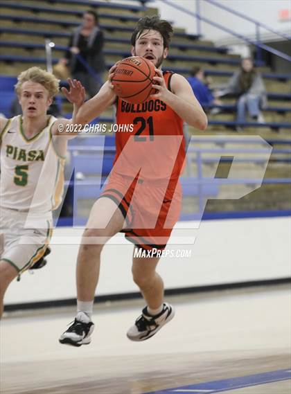Thumbnail 2 in Southwestern vs. Waterloo (Freeburg/Columbia Holliday Tournament) photogallery.