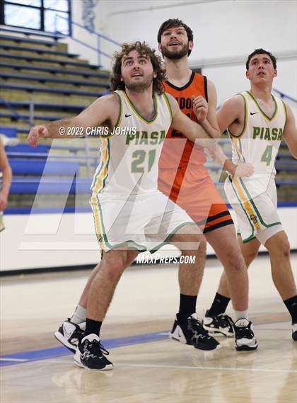 Thumbnail 2 in Southwestern vs. Waterloo (Freeburg/Columbia Holliday Tournament) photogallery.