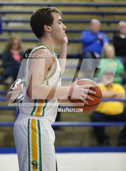 Thumbnail 2 in Southwestern vs. Waterloo (Freeburg/Columbia Holliday Tournament) photogallery.
