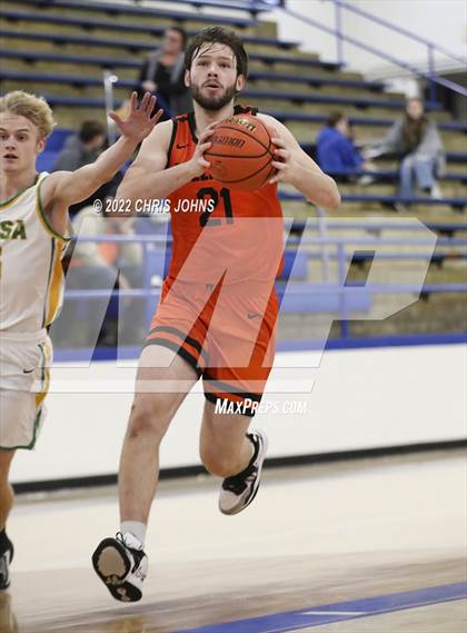 Thumbnail 3 in Southwestern vs. Waterloo (Freeburg/Columbia Holliday Tournament) photogallery.