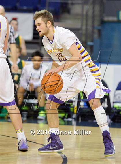 Thumbnail 2 in Puyallup vs Kentridge (4A SPSL Tournament) photogallery.
