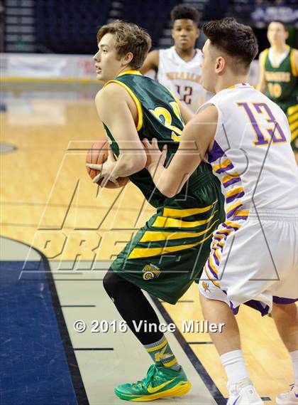 Thumbnail 2 in Puyallup vs Kentridge (4A SPSL Tournament) photogallery.