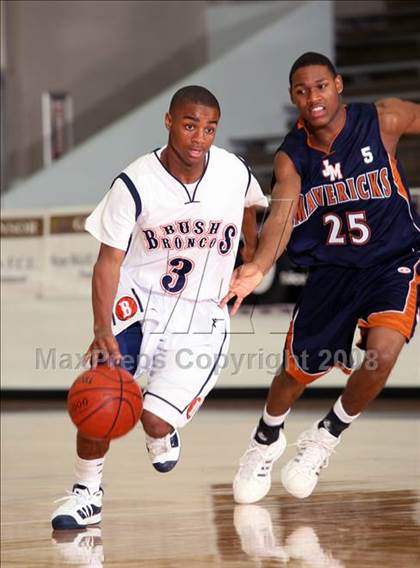 Thumbnail 3 in Bush vs. Madison (McDonald's Texas Invitational) photogallery.