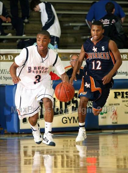 Thumbnail 1 in Bush vs. Madison (McDonald's Texas Invitational) photogallery.