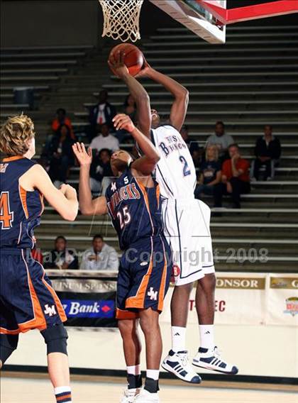 Thumbnail 1 in Bush vs. Madison (McDonald's Texas Invitational) photogallery.