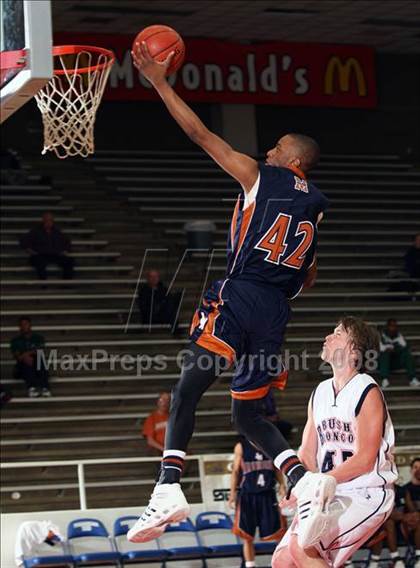 Thumbnail 3 in Bush vs. Madison (McDonald's Texas Invitational) photogallery.